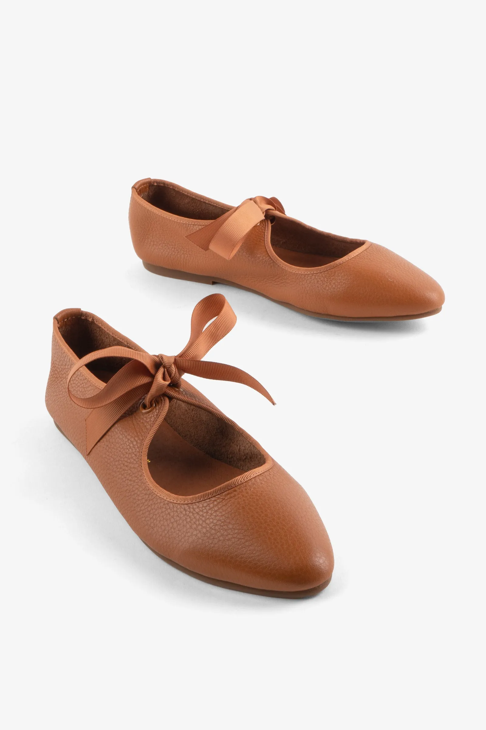 VALLEY BLACK SOLE BALLET FLAT